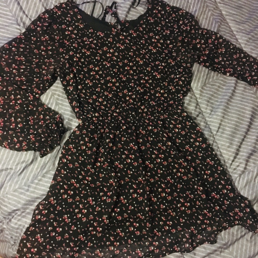 Forever 21 - Black Tie Back SkaterDress
